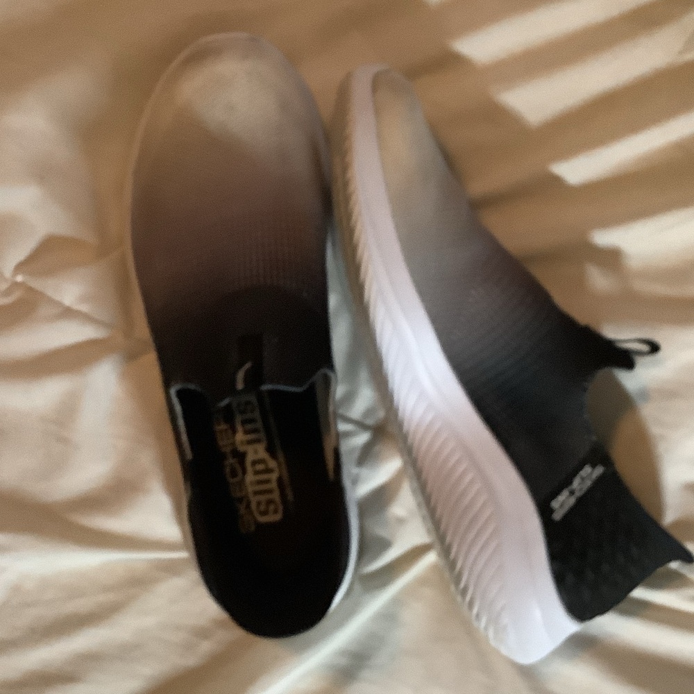 Skechers Ombré Slip- in sneakers. Womens